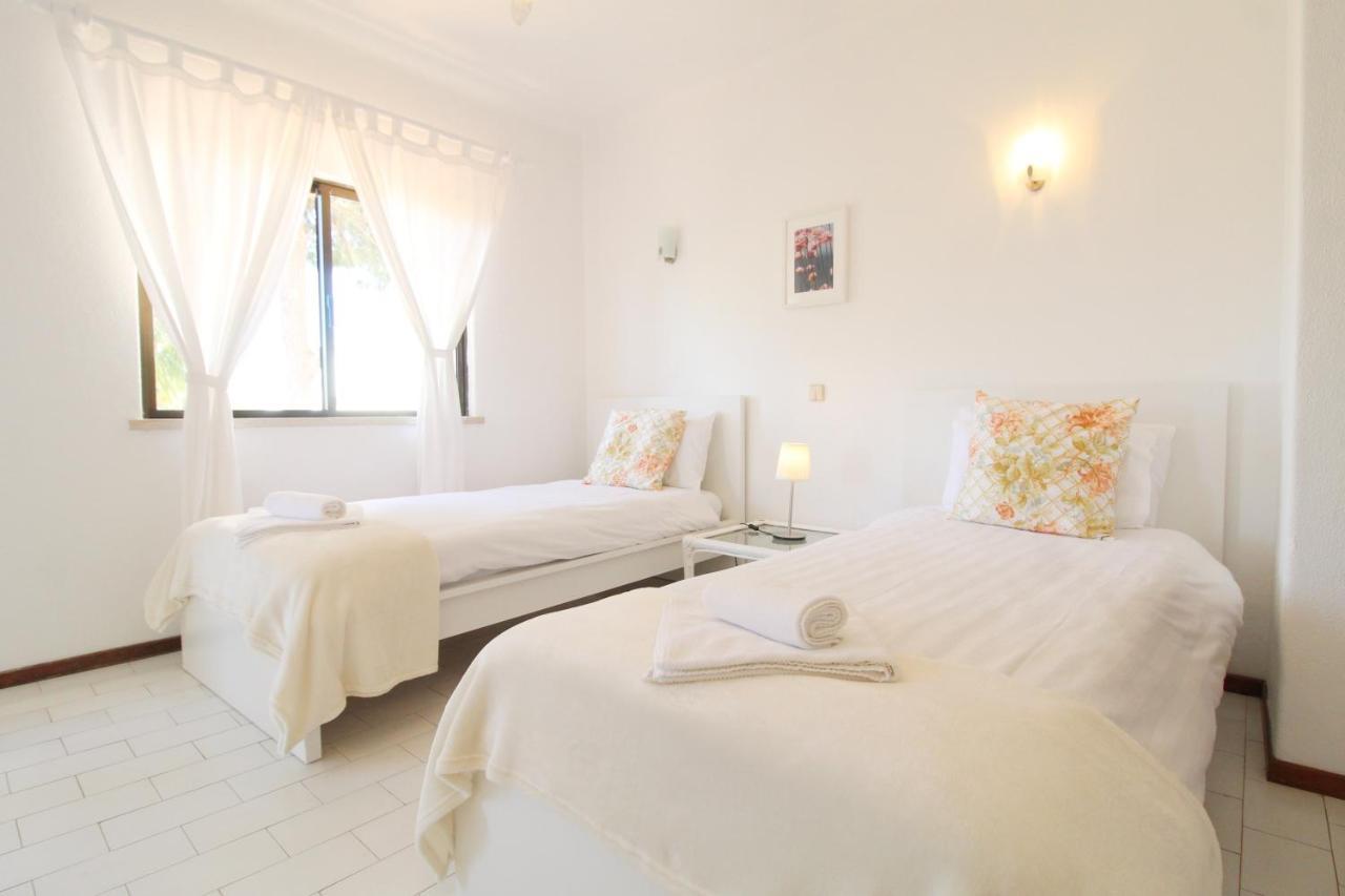 T3 Holiday Cottage Near The Beach | C225 Porches  Eksteriør bilde