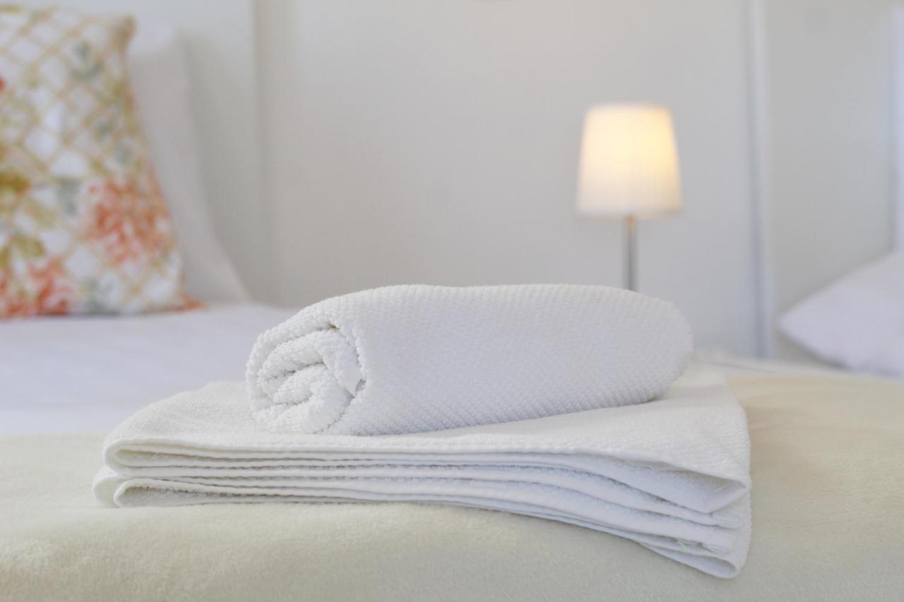 T3 Holiday Cottage Near The Beach | C225 Porches  Eksteriør bilde